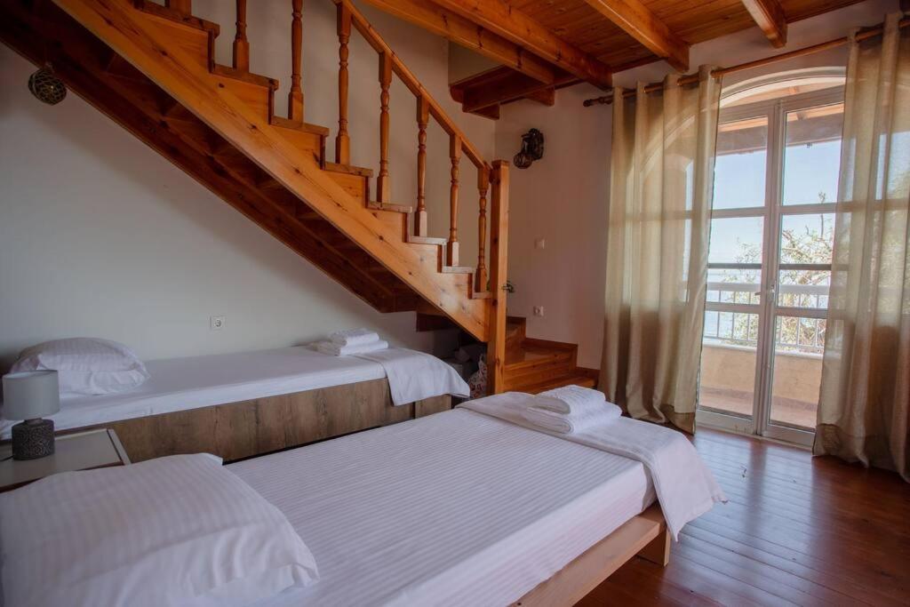 Kohyli Beachfront House Holiday home