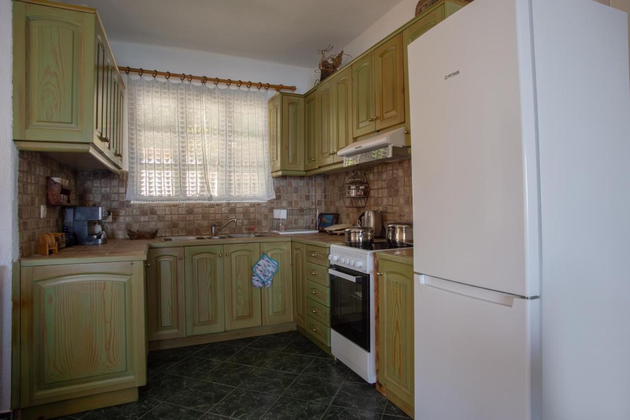 Kohyli Beachfront House Holiday home Agia Pelagia Chlomou
