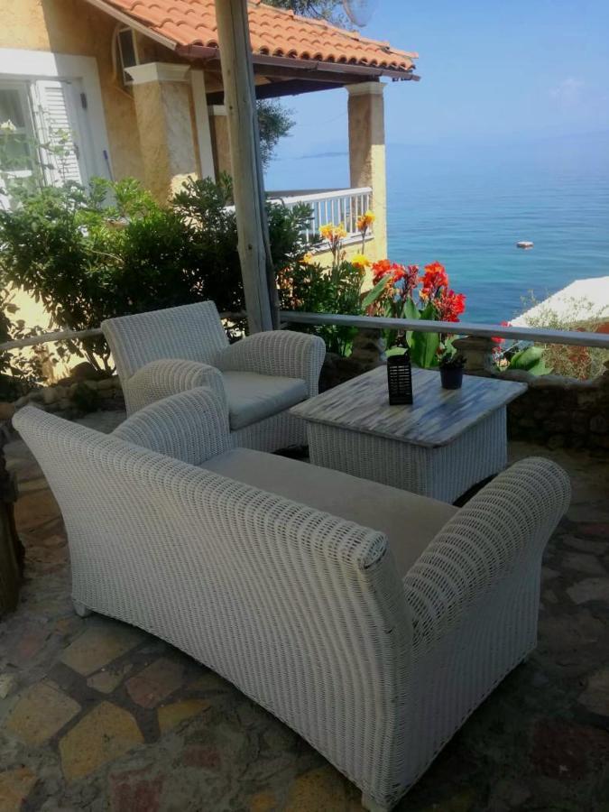Kohyli Beachfront House Holiday home Agia Pelagia Chlomou