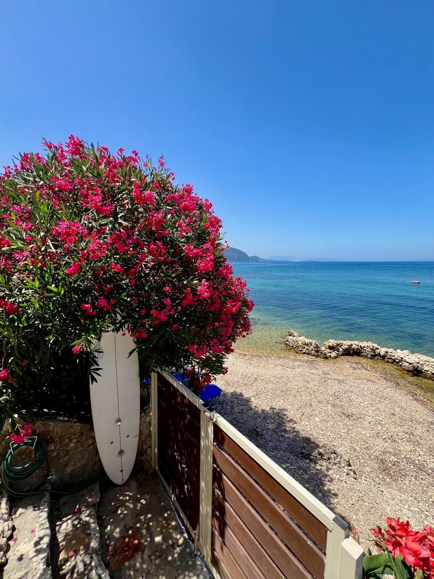 Kohyli Beachfront House * Agia Pelagia Chlomou